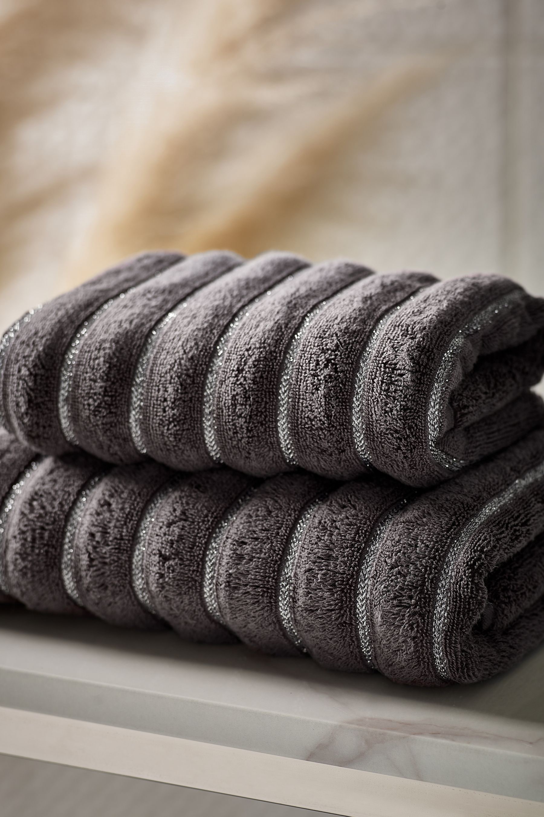 Grey sparkle towels top