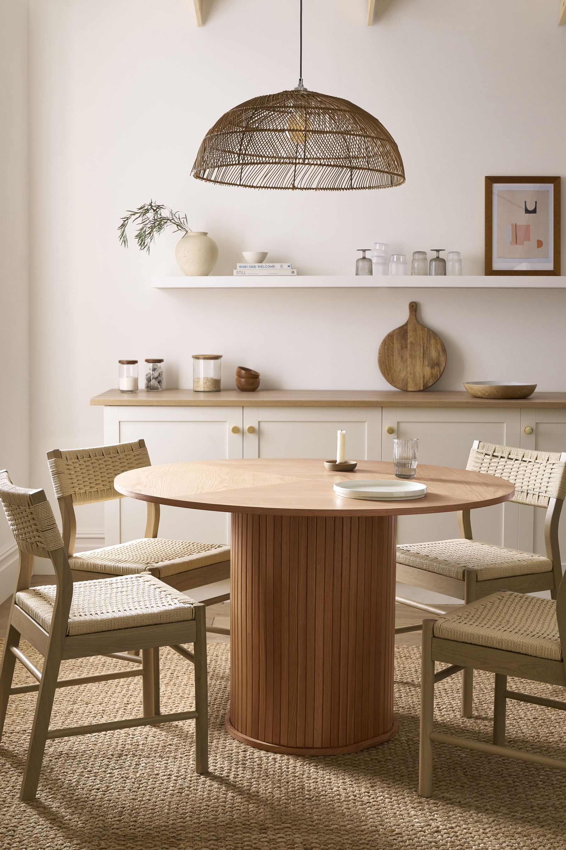 Round oak 2024 dining room table