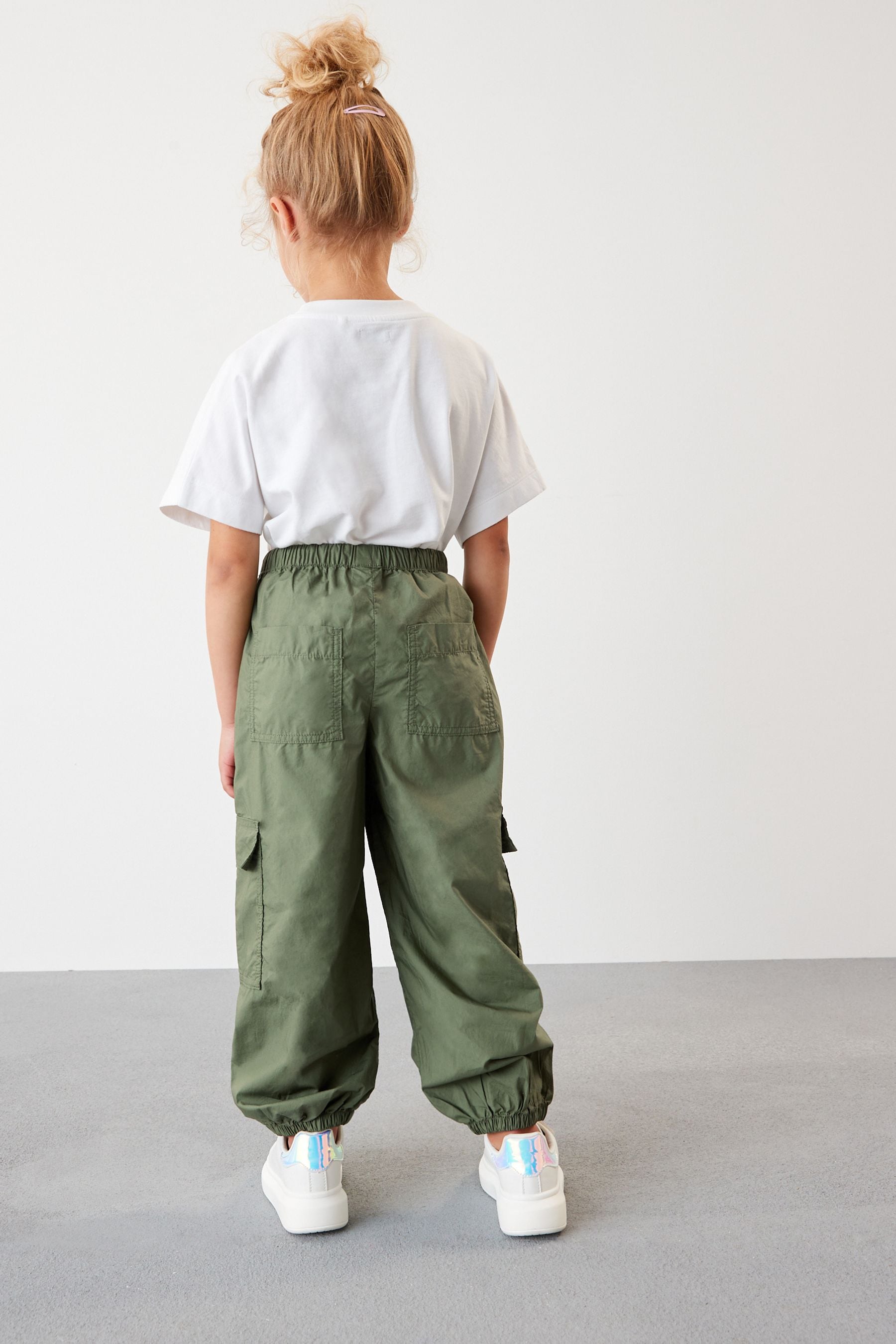 Kids green cargo pants deals