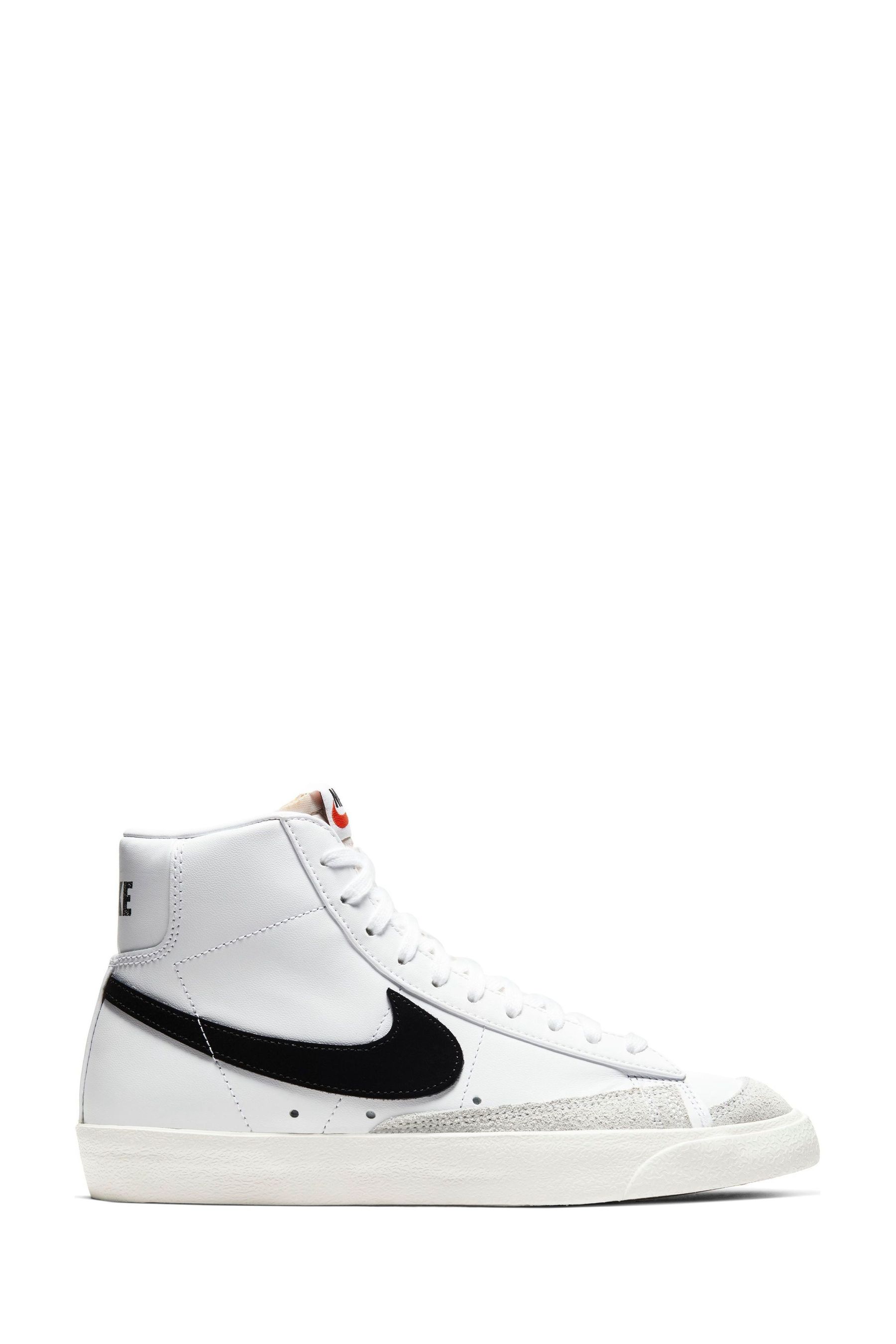 White blazer nike sales