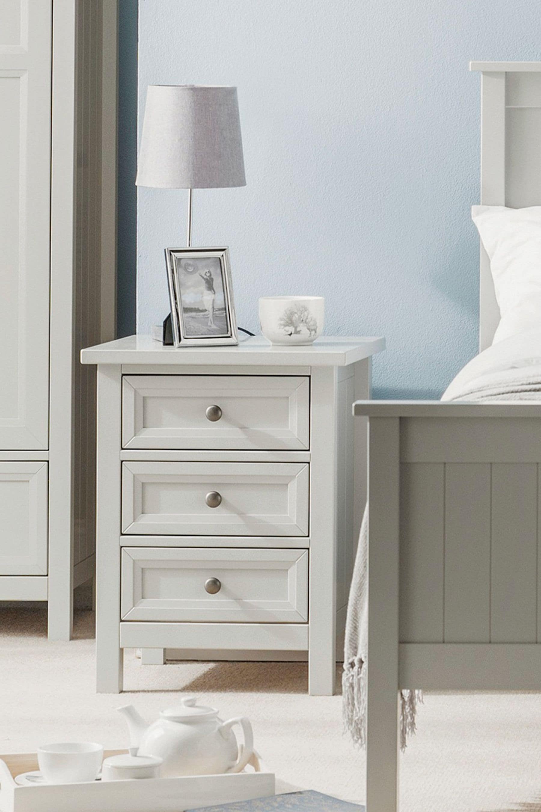 Julian bowen maine cheap bedside table