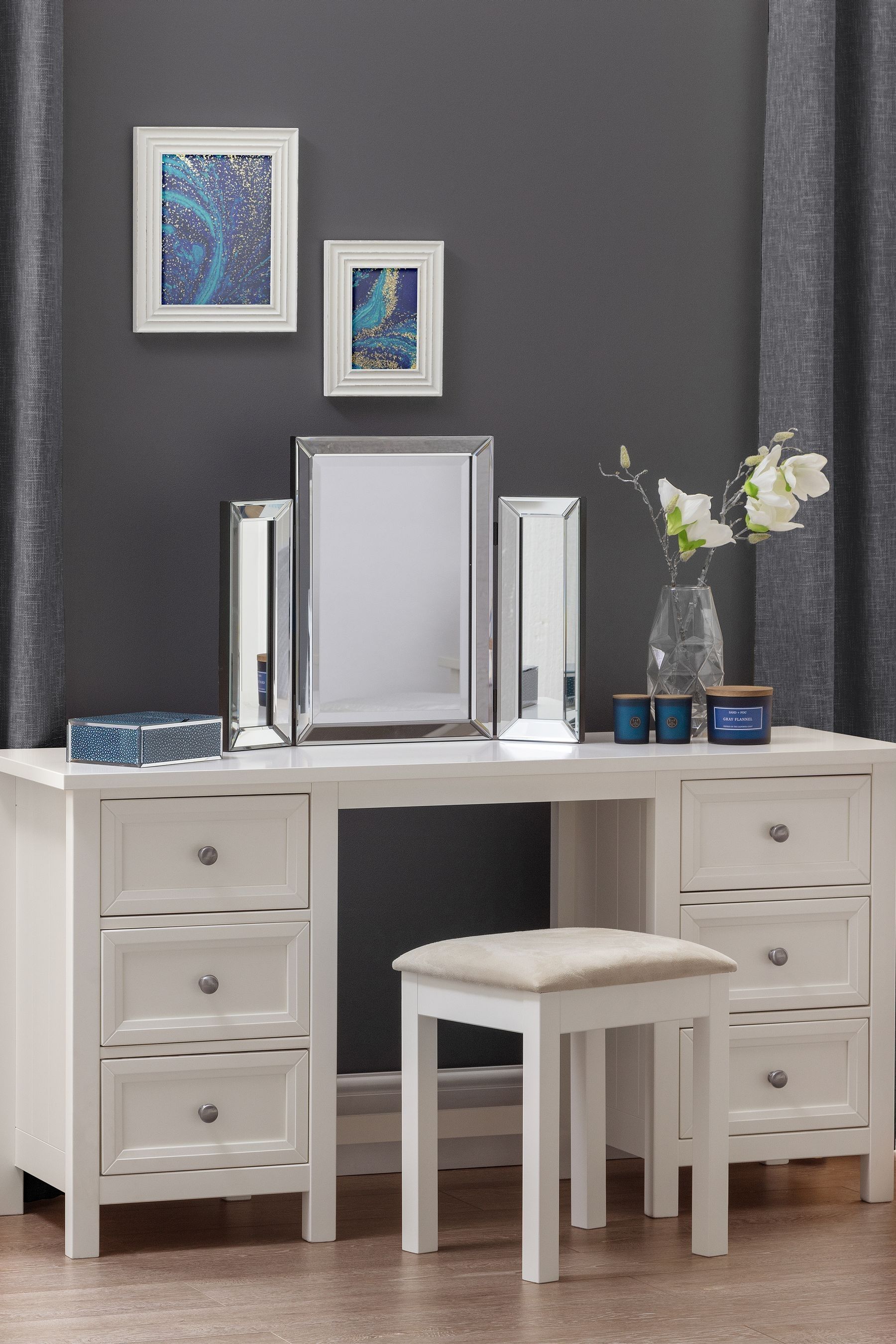 Julian bowen dressing on sale table mirror