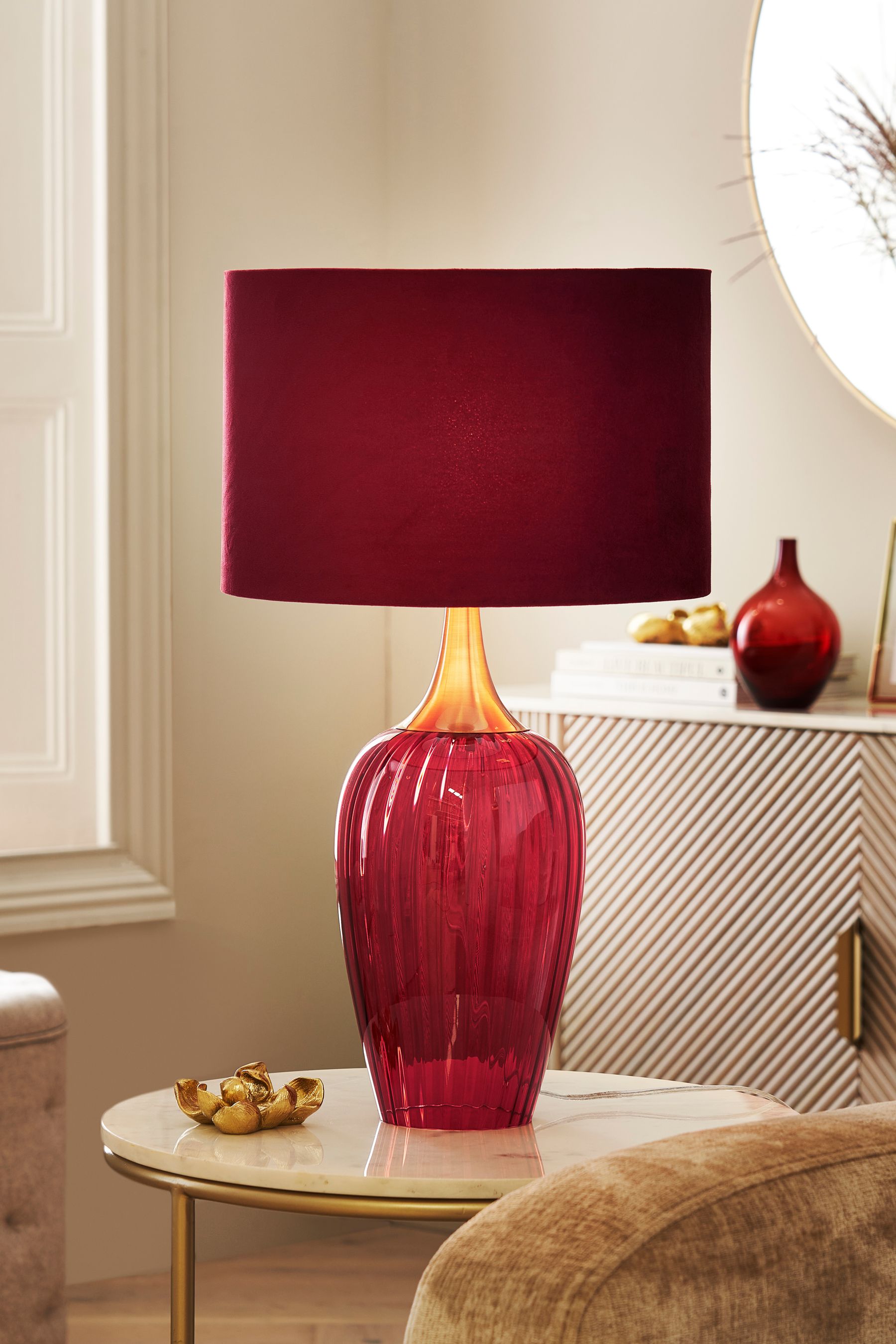 Large red table lamp 2025