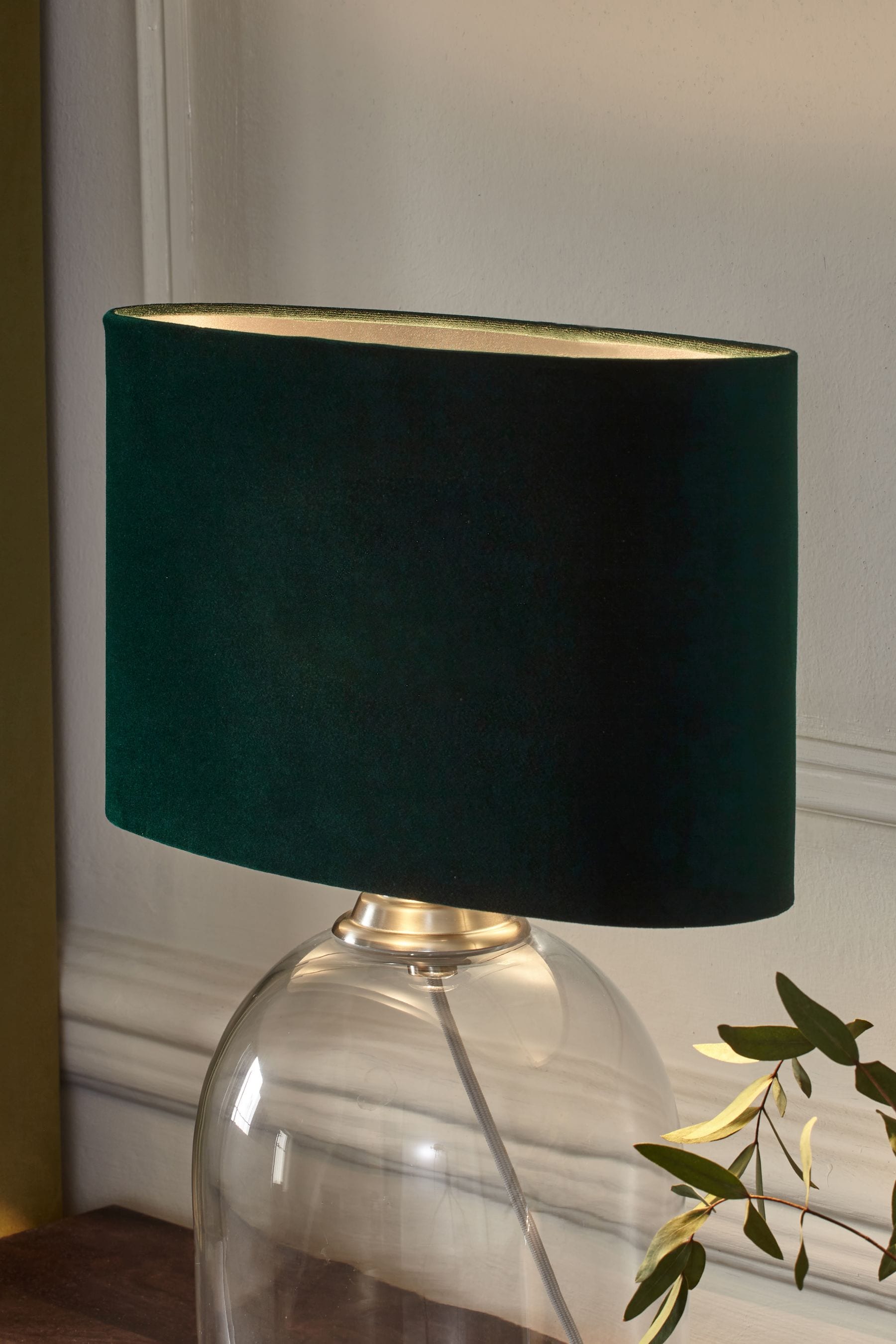 Oval lamp store base
