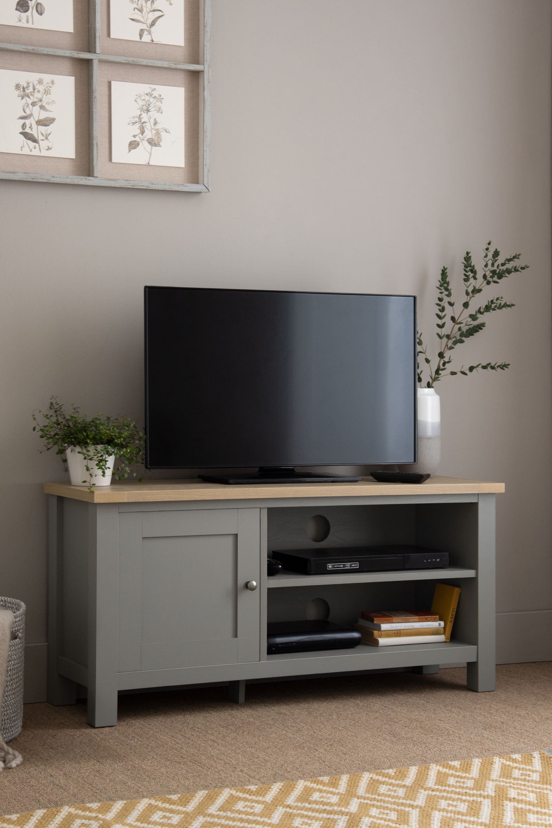 Malvern tv unit clearance next