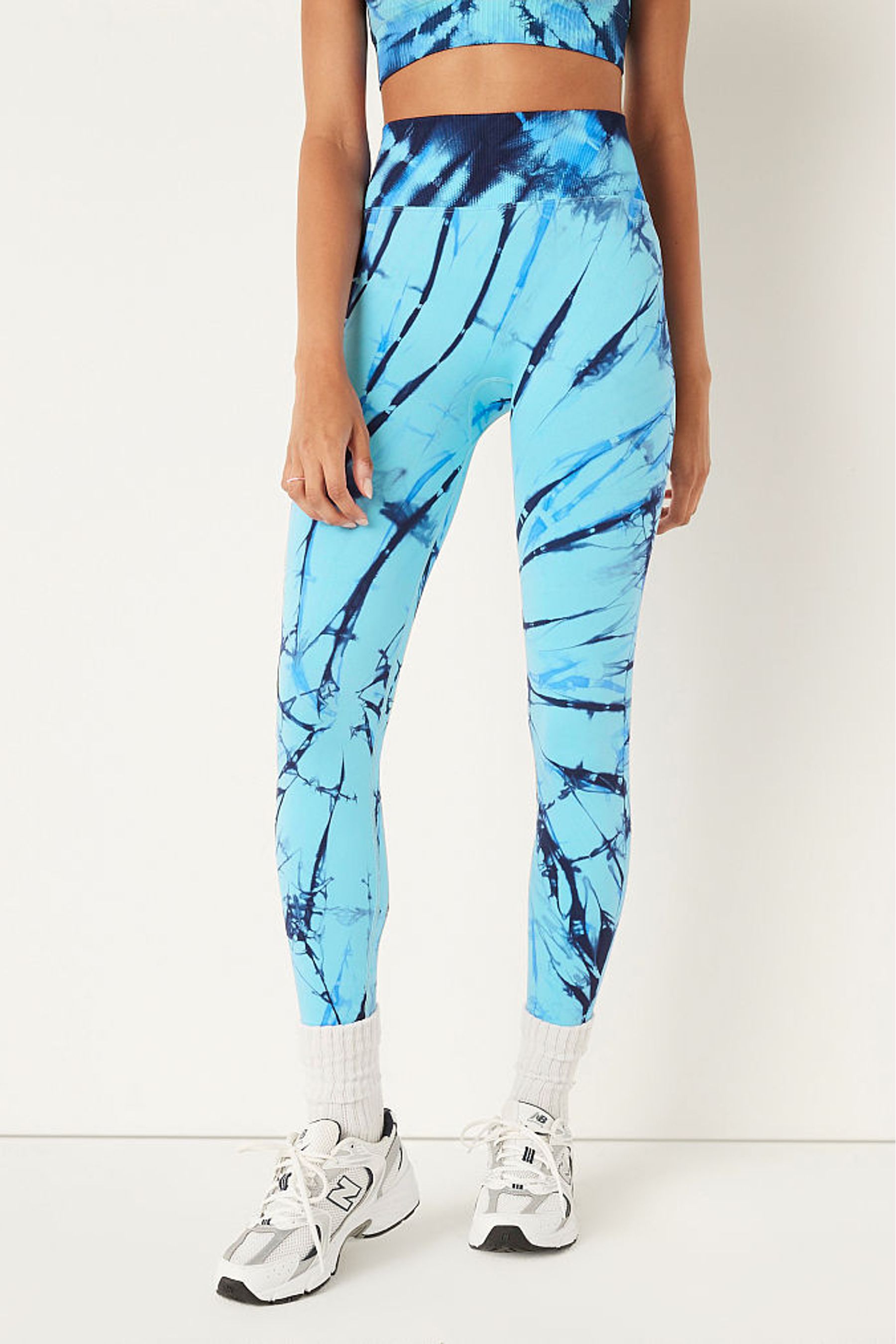 Nike tie deals dye leggings